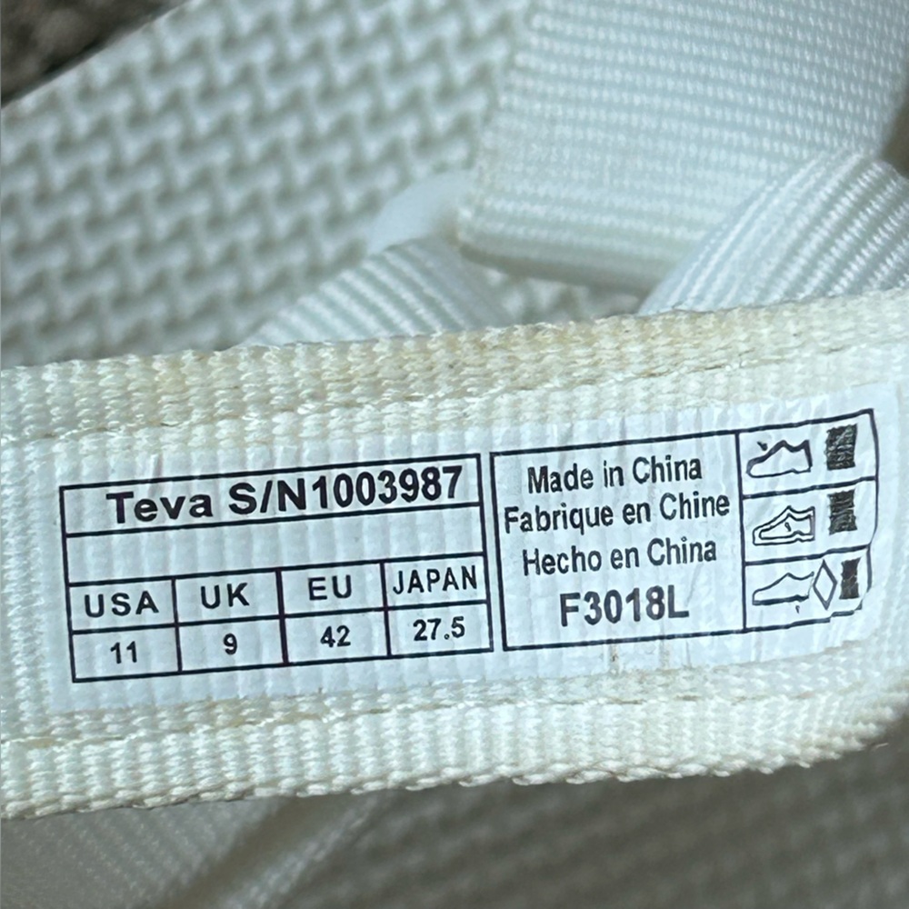 Teva Universal Women's White Velcro Strap Sandals. Size 11 - Picture 7 of 7
